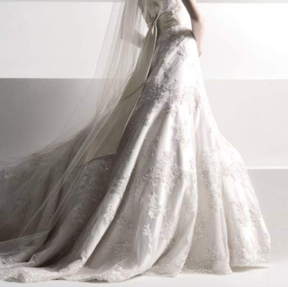 Oleg Cassini allover lace a-line halter ivory - Picture 2 of 8